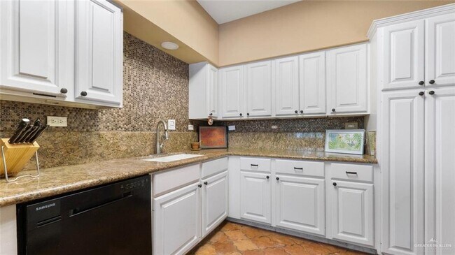 Photo - 10 Shasta E Ave