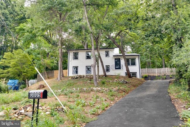 Building Photo - 3009 S Hill St