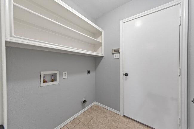 Photo - 128 Overbrook Dr
