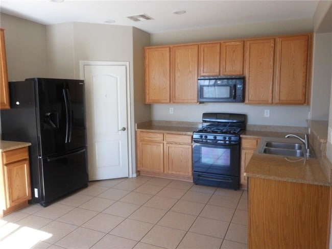 Photo - 982 Ashford Hollow Ave