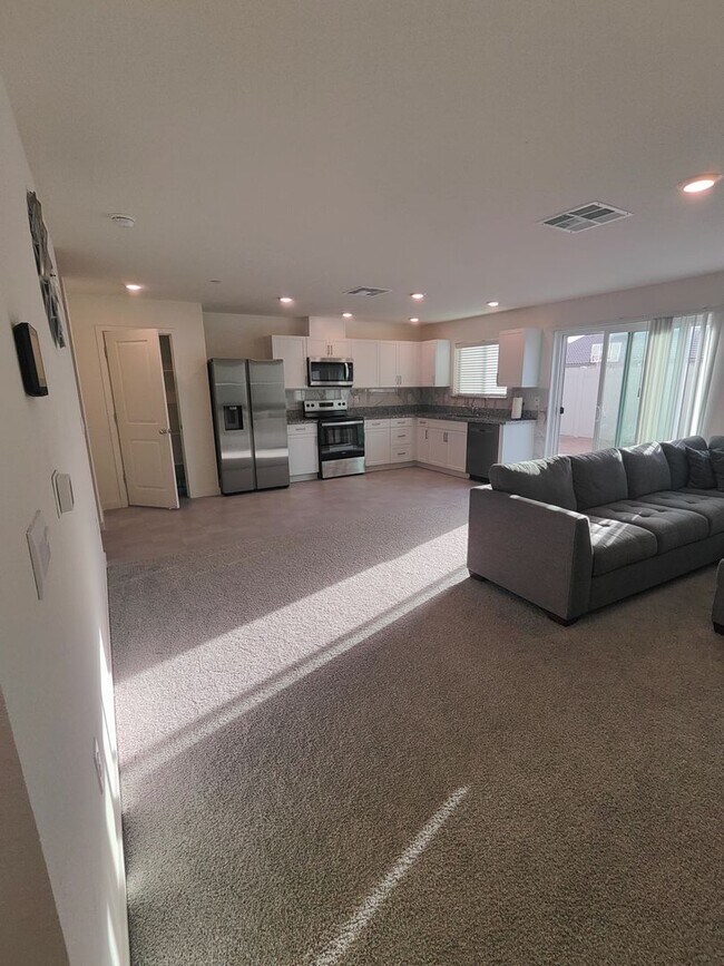 Photo - Beautiful 2024 Built 4/2.5 - New Subdivision!