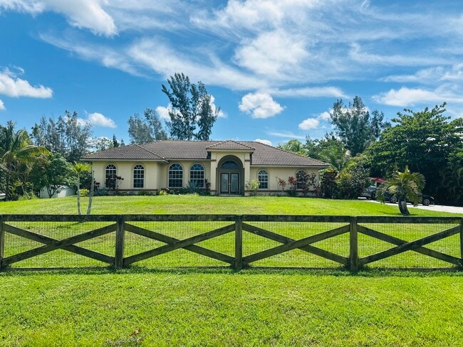 Photo - 13638 88th Pl N House