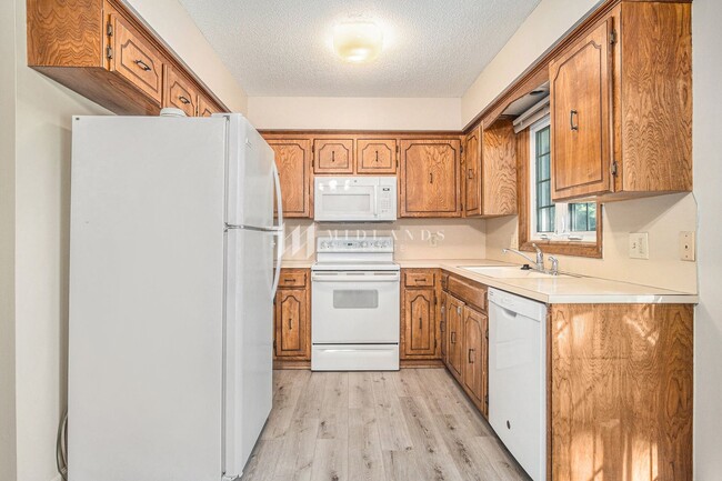 Photo - Millard Split Entry Duplex!