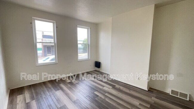 Building Photo - 429 Island Ave Unit 1 Rental