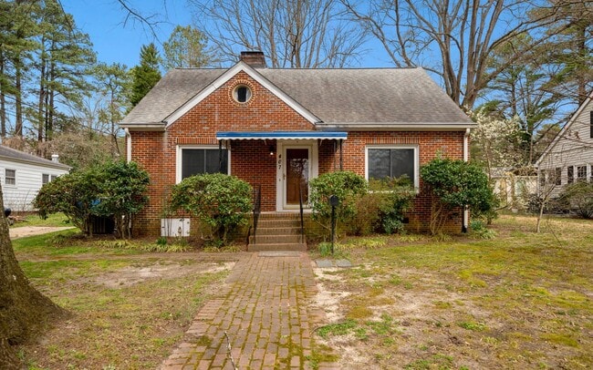 Spacious 4 bedroom home located in North D... - Spacious 4 bedroom home located in North D...
