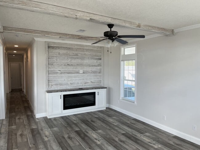 Photo - 336 Waddell St