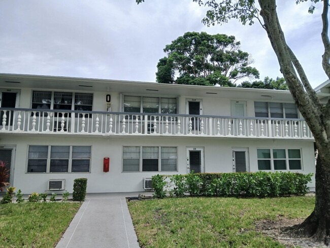Building Photo - 348 Windsor O Rental