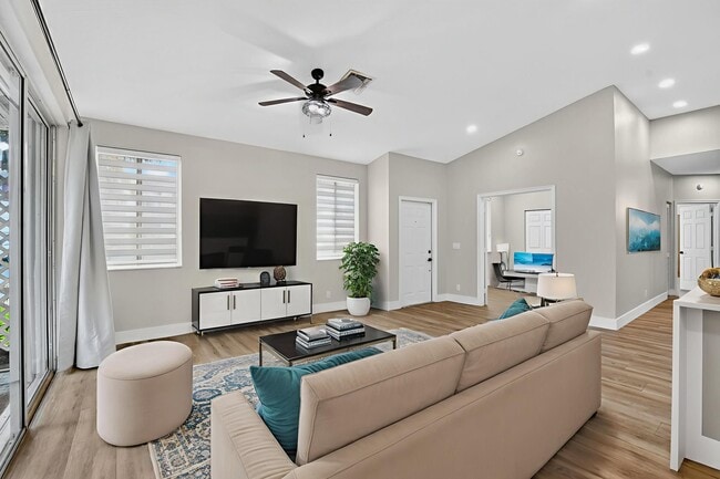 Building Photo - 851 NW 42nd Pl