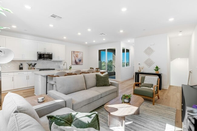 Photo - 414 Caliper Wy