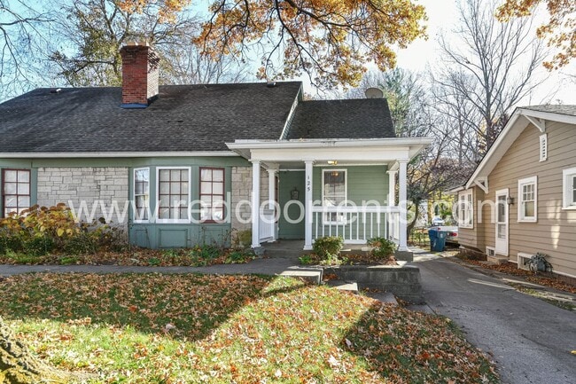 Photo - 125 E 49th St