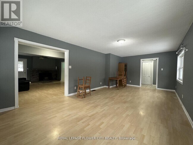 Photo - 9406 Side Rd 5