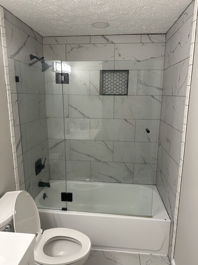 Photo - 10 Victoria Manor Ct