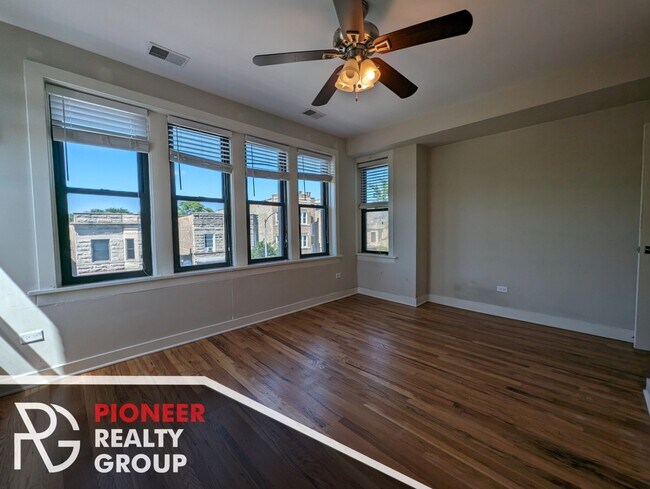 2235 W Wilson Ave Unit 2