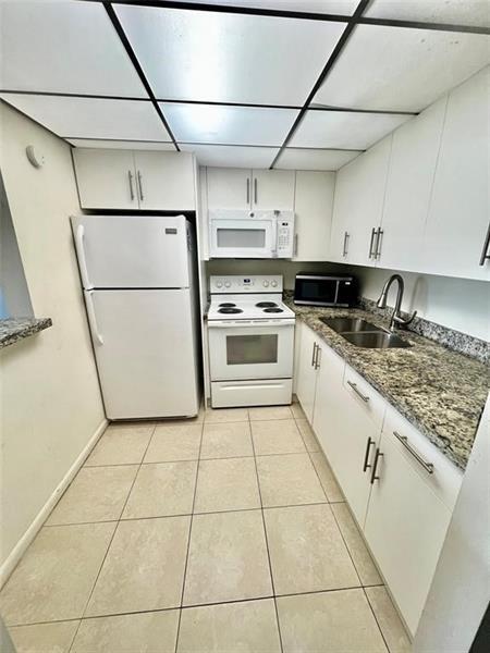 Photo - 133 Fanshaw D Unit 133