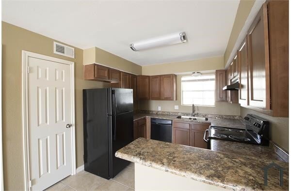 Building Photo - 1502 Oleander