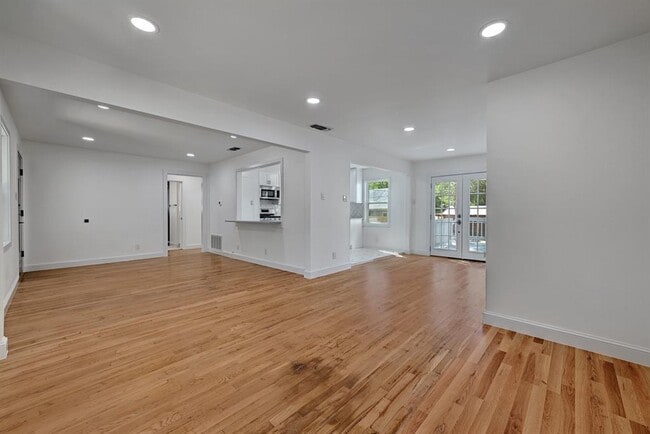 Photo - 203 Nelray Blvd