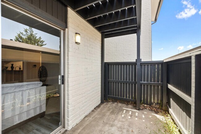 Building Photo - 10101 Forum Park Dr Unit 1081 Rental