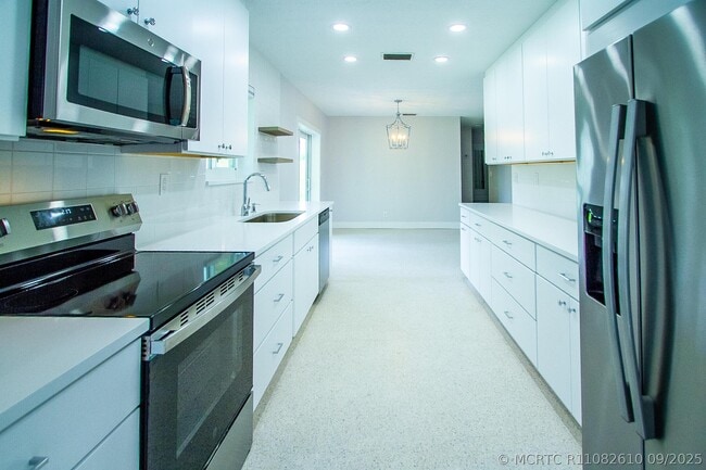 Photo - 214 SW 3rd St
