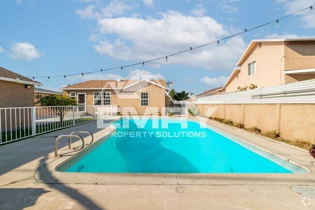 Building Photo - Beautiful 5 Bedroom Single Home in Torranc...