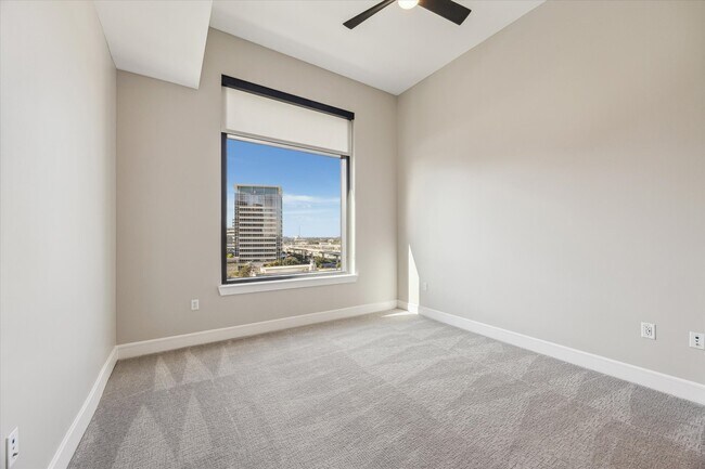 Photo - 9757 Katy Fwy Unit 823