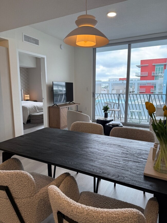 Building Photo - 10743 NW 78th Ter Unit B1