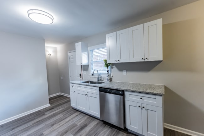 Photo - 586 Oakside Dr SW Unit A