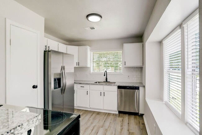 Photo - 5403 Diane Ct