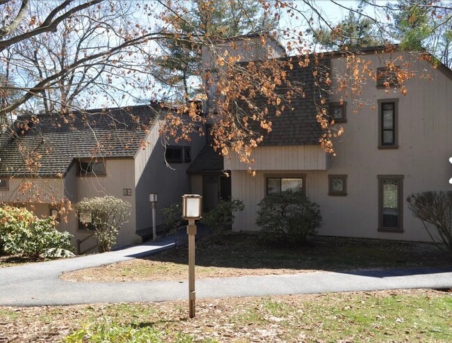 Building Photo - 54 Great Meadow Ln Unit 54 great meadow lane, Farmington CT 06032
