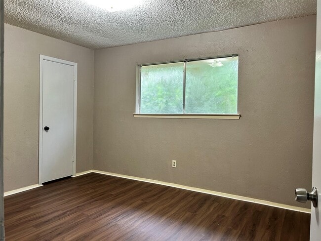 Photo - 23122 Dew Wood Ln