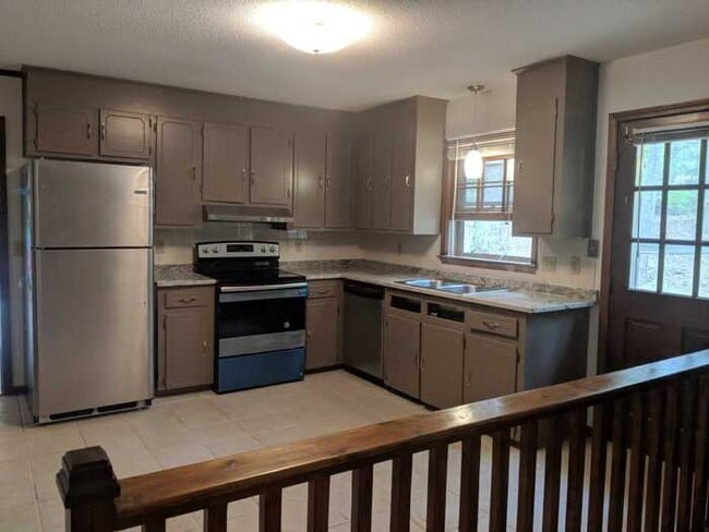 Photo - 144 Fern Forest Dr