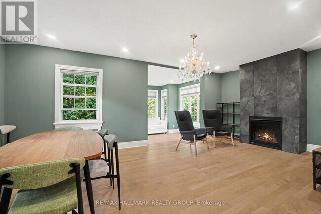 Photo - 171 Minto Pl