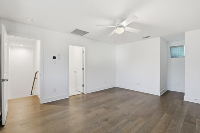 Photo - 2825 Townsend Dr