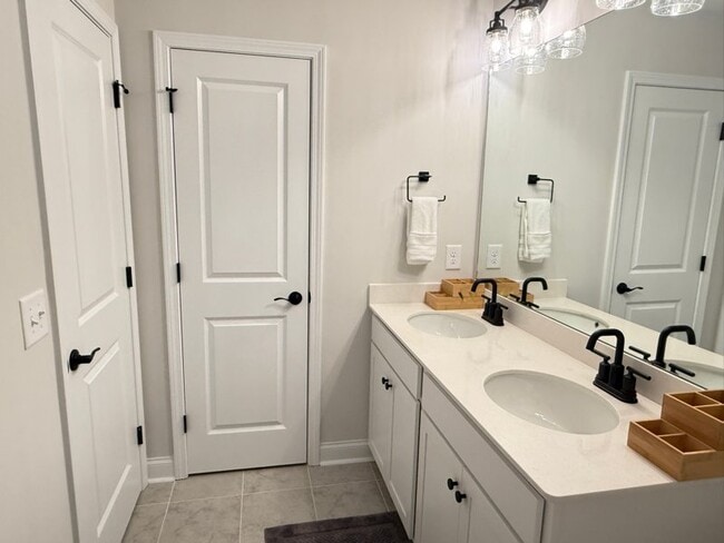 Photo - 4045 Grommet Ct