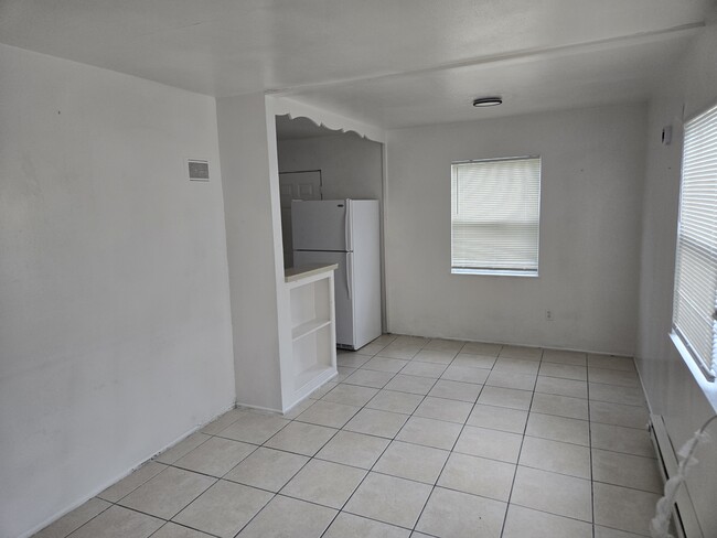 Photo - 1147 40th St S