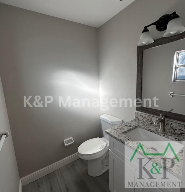 Photo - 515 Duchess Ct