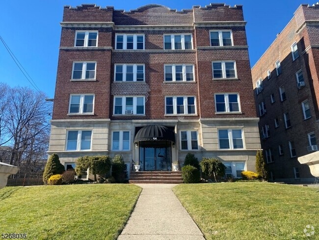 Building Photo - 14 Forest St Unit 305 Rental