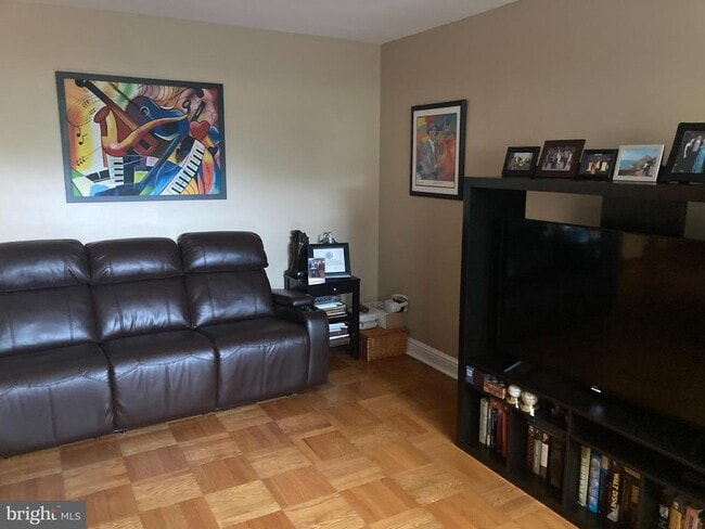 Photo - 2601 Pennsylvania Ave Unit 105