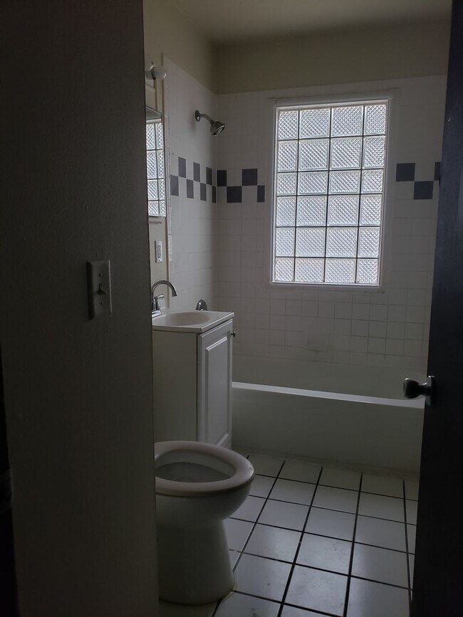 Photo - 7940WHamptonM Unit 7942