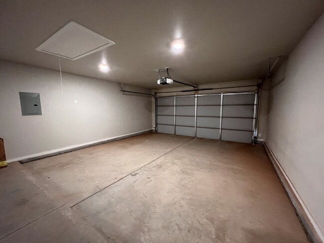 Photo - "Charming 3-Bedroom Home with 2 Full Baths in Lubbock – Spacious 1655 Sq Ft Retreat on North Texa...