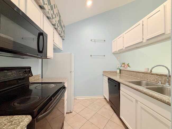 Photo - 8055 Cambridge St Unidad 16