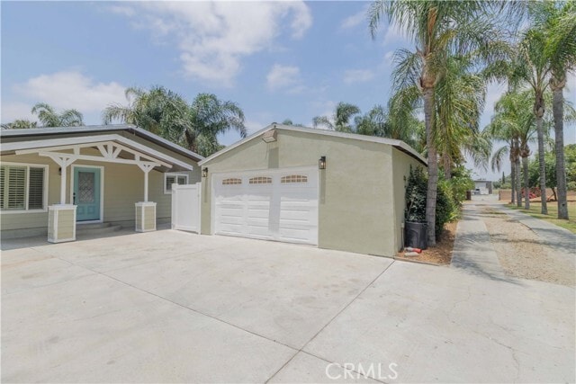 Building Photo - 10249 Jurupa Rd