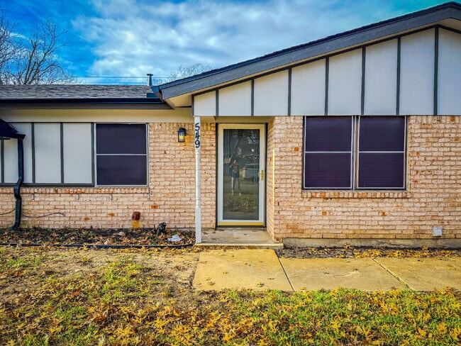 Photo - Modern Elegance Meets Suburban Comfort: Updated 3-Bed, 2-Bath Gem in Heart of Burleson