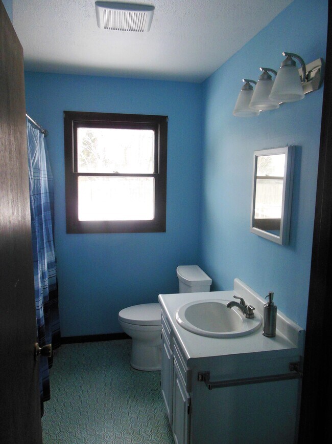 Baño - 17 Kingman St