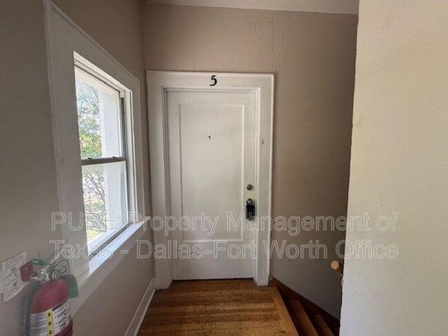 Photo - 3762 W 7th St