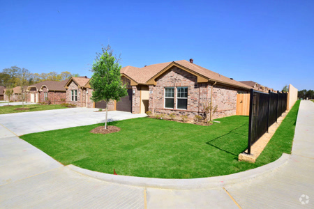 Building Photo - Lake Park Duplexes Rental