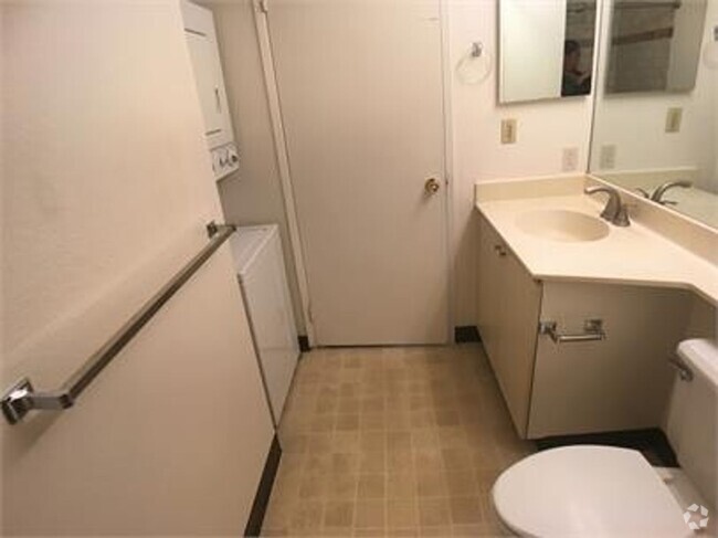 Building Photo - Great 2bd/2bath Unit K206 Rental