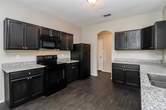 Photo - 305 Arbor Glen Dr