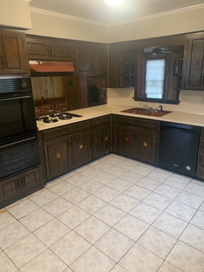 Photo - 431 Spring Valley Rd