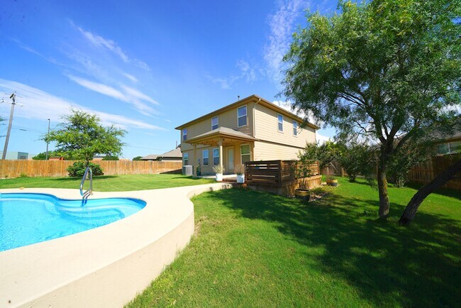 Photo - Gorgeous Selma Living with a Inground Pool! Realtor Commission: $625