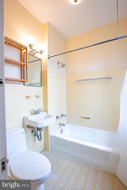 Photo - 1400 Delaware Ave Unidad B2